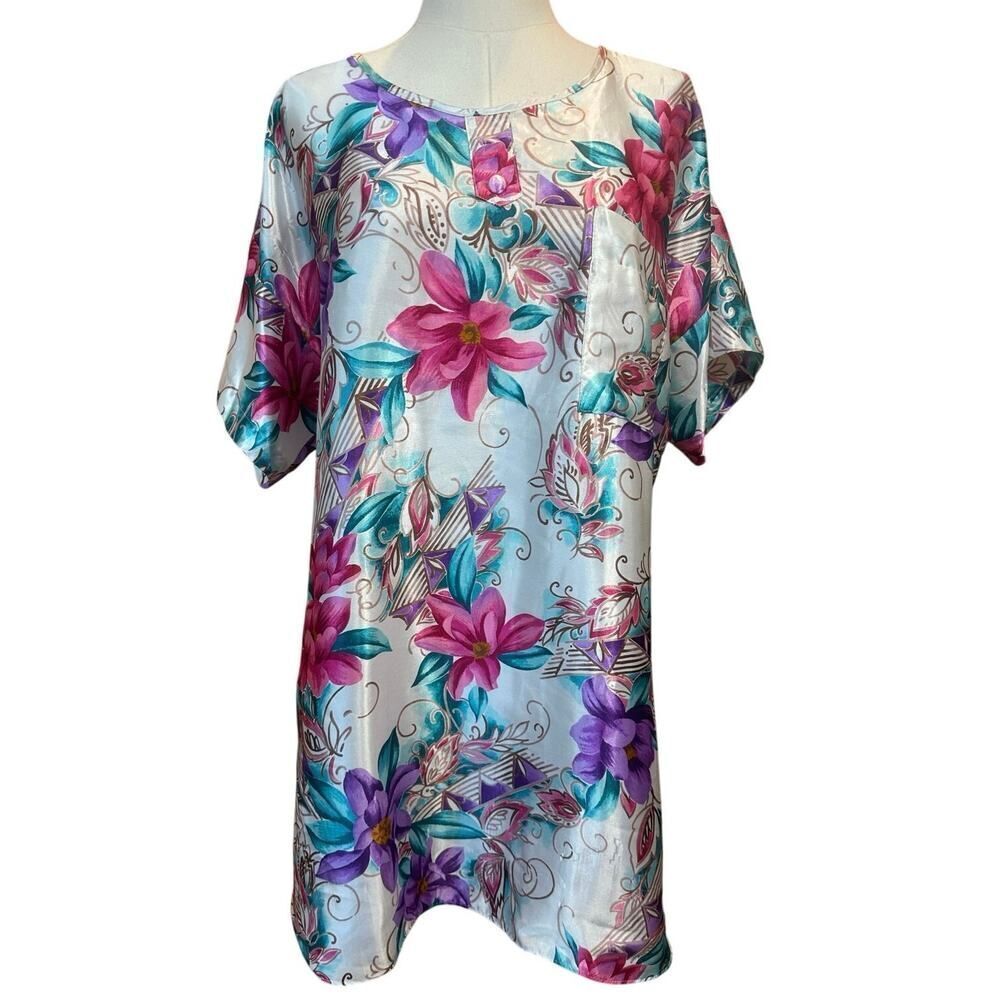 VINTAGE Adonna 90’s MADE IN USA Satin Floral Colorful Sleep Shirt Size Medium